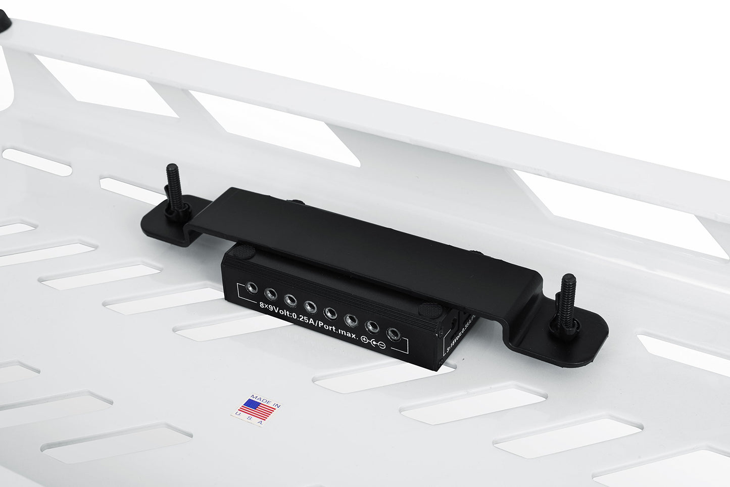 Gator Cases Aluminum Guitar Pedal Board with Carry Bag; Large: 23.75" x 10.66" | White (GPB-BAK-WH)