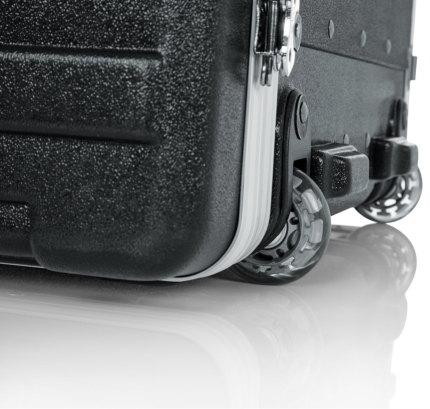 Gator Cases Lightweight Molded 4U Rack Case with Built-in Power Supply, Heavy Duty Latches, Retractable Tow Handle, and Recessed Wheels; 19.25" depth (GRR-4PL-US)